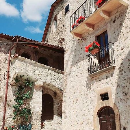 Ferienwohnung La Torretta Medicea Santo Stefano Di Sessanio Exterior foto
