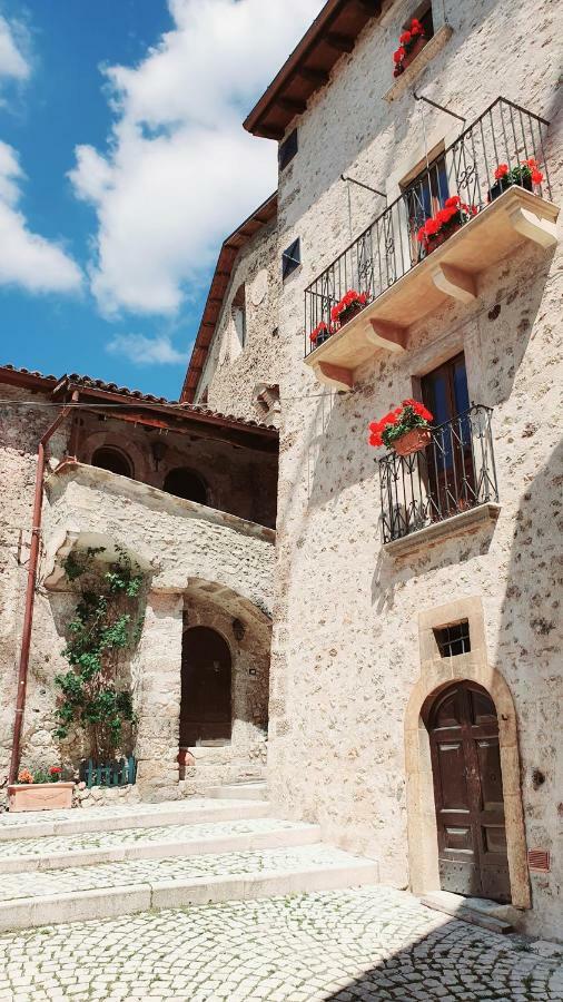 Ferienwohnung La Torretta Medicea Santo Stefano Di Sessanio Exterior foto